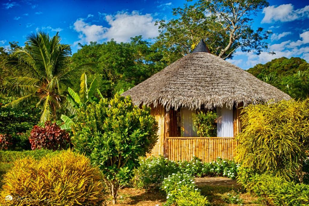 Hotel Océan Beach Sakatia Nosy-Be Extérieur photo