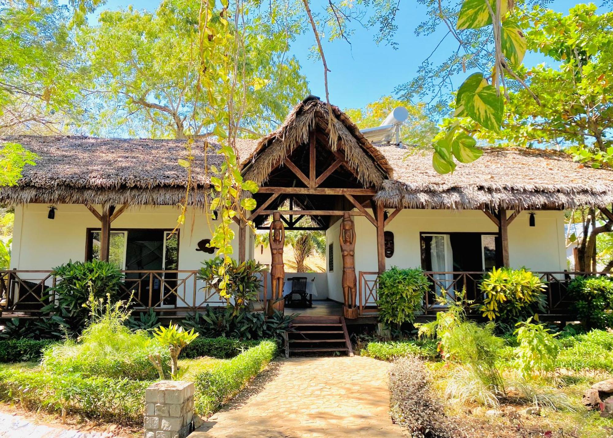 Hotel Océan Beach Sakatia Nosy-Be Extérieur photo