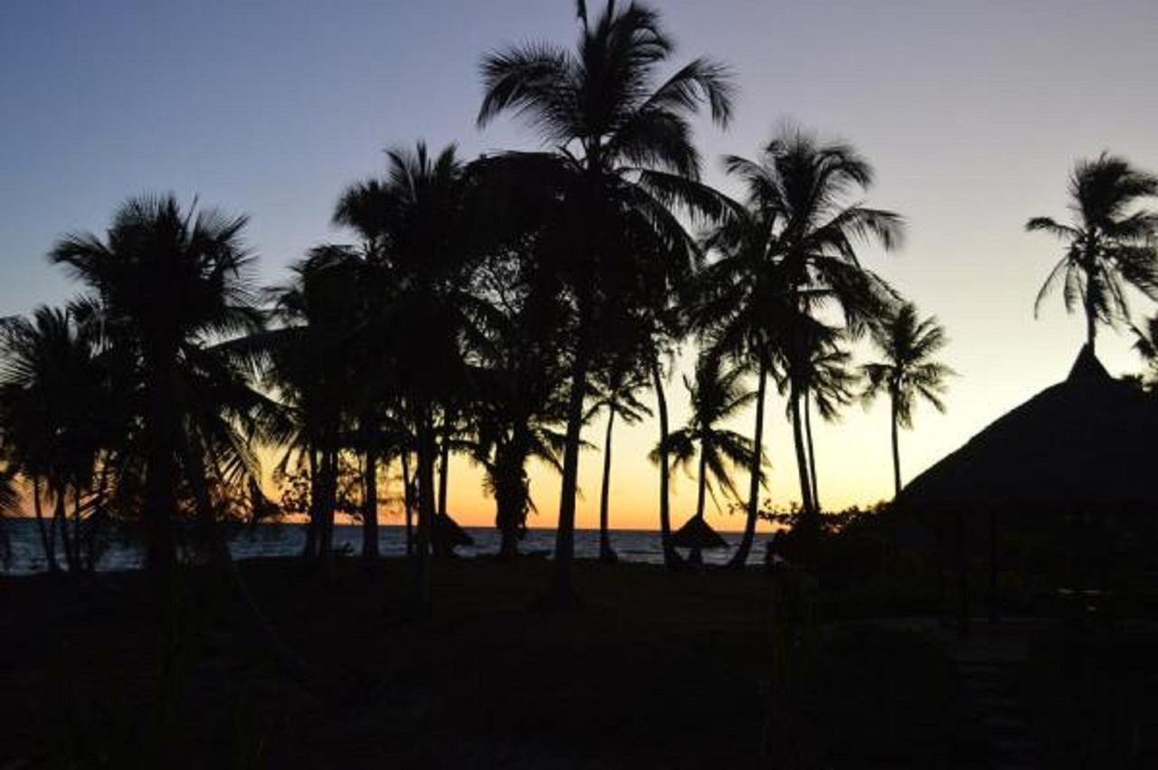 Hotel Océan Beach Sakatia Nosy-Be Extérieur photo